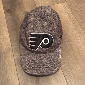 Fanatics brand flyers hat